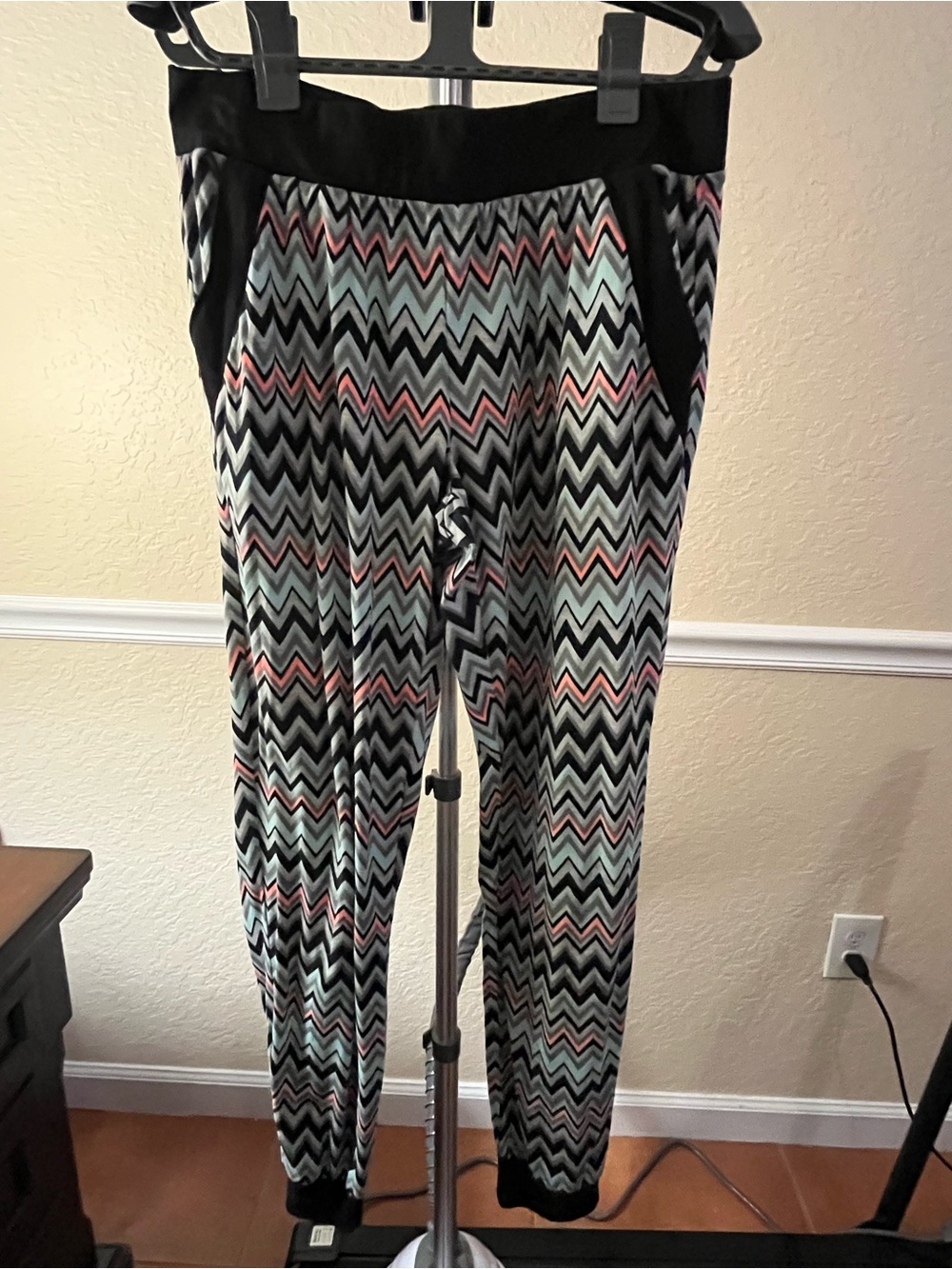 No Boundaries Chevron-Print Jogger Pants in Black, Mint & Coral